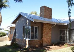 4 bedroom house for sale in upington central