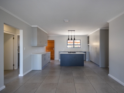 2 bedroom apartment to rent in Knysna Central