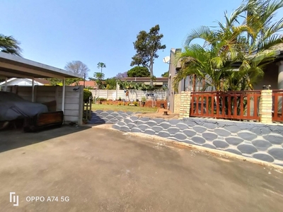 4 Bedroom House For Sale in Park Hill