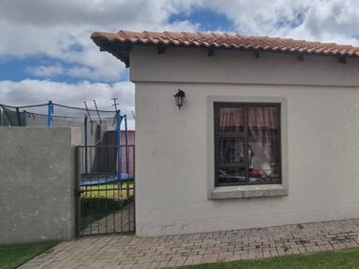 Townhouse For Sale In Trichardt, Secunda