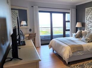 Stylish Luxury 3 Bedroom Apartment Plettenberg Bay