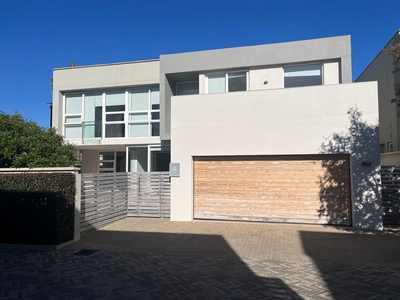 3 Bedroom House To Let in Illovo