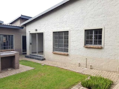 Apartment For Sale In Die Heuwel Ext 4, Witbank