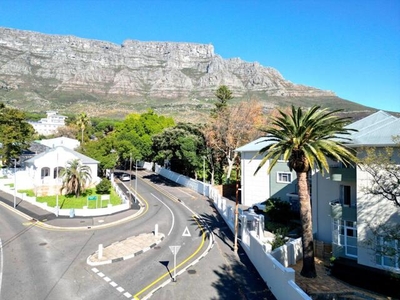 Apartment For Sale In Oranjezicht, Cape Town