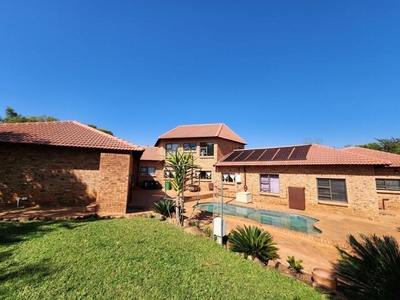 House For Sale In Buffelsdrift Ah, Pretoria