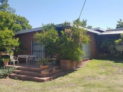 House For Sale In Ficksburg, Free State