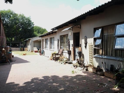 House For Sale In Tileba, Pretoria