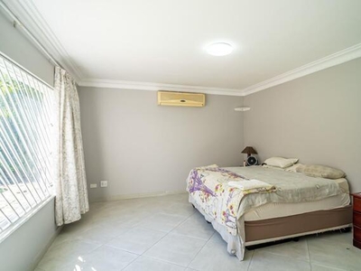 10 bedroom, Hillcrest KwaZulu Natal N/A