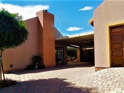 3 bedroom, Bloemfontein Free State N/A