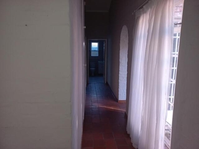 3 bedroom, Grahamstown Eastern Cape N/A