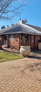 4 Bedroom House For Sale in Dal Fouche
