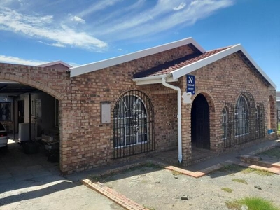 House For Sale In Acaciaville, Ladysmith