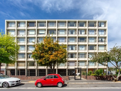 2 Bedroom Apartment To Let in Wynberg Upper