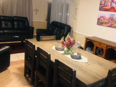 2 Bedroom townhouse - freehold to rent in Secunda