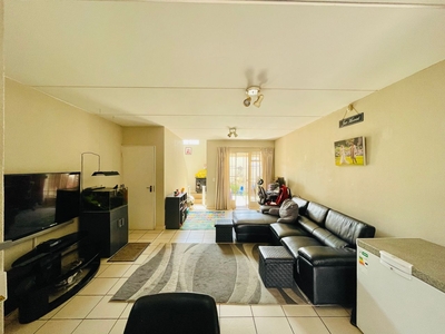 2 Bedroom Townhouse To Let in Sunninghill