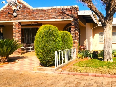 3 Bedroom House to rent in Blydeville
