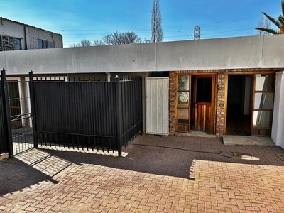 Apartment For Rent In Bayswater, Bloemfontein