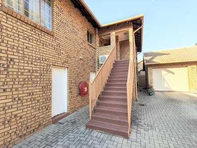 Apartment For Rent In Magalieskruin, Pretoria