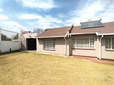 Apartment For Rent In Suideroord, Johannesburg