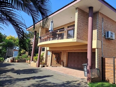Apartment For Sale In Amanzimtoti, Kwazulu Natal