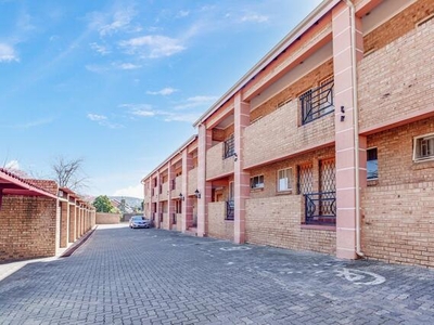 Apartment For Sale In Fontainebleau, Randburg