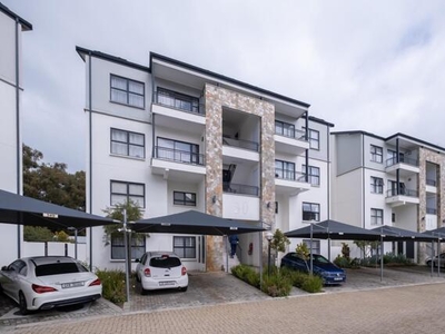 Apartment For Sale In Paardevlei, Somerset West