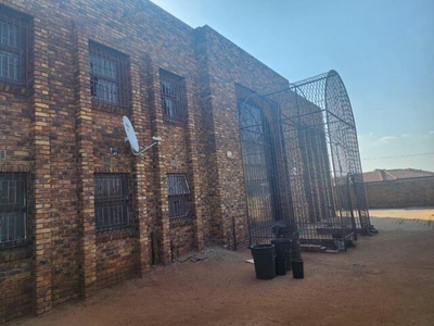Commercial Property For Sale In Tembisa Central, Tembisa