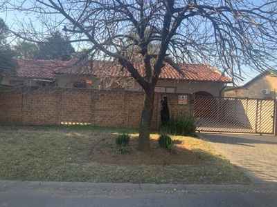 House For Rent In Albemarle Ext 1, Germiston