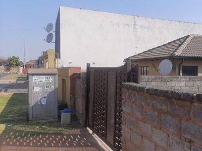 House For Sale In Birch Acres, Kempton Park