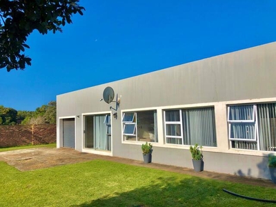 House For Sale In Cannon Rocks, Eastern Cape