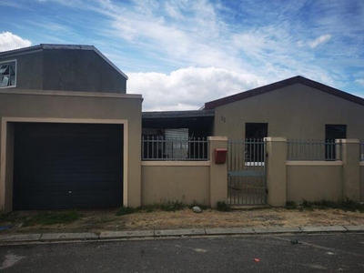 House For Sale In Highlands Estate, Mitchells Plain