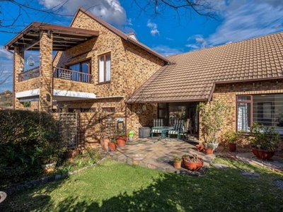 House For Sale In Lonehill, Sandton