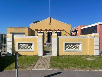House For Sale In Montana, Cape Town