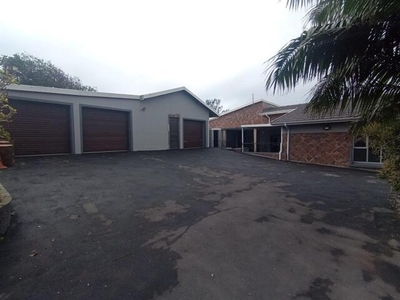 House For Sale In Tinley Manor, Ballito
