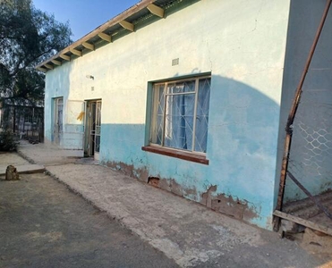 House For Sale In Victoria West, Northern Cape