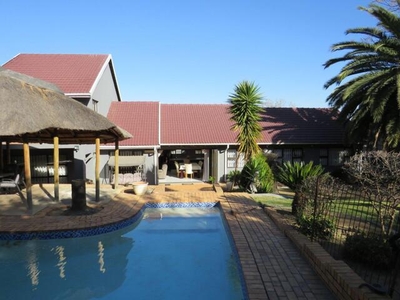 House For Sale In Vorna Valley, Midrand