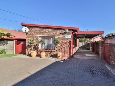 Townhouse For Rent In Del Judor, Witbank