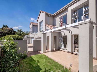 Townhouse For Rent In Eagle Canyon Golf Estate, Roodepoort