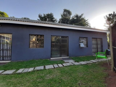 Townhouse For Rent In Ferndale, Randburg
