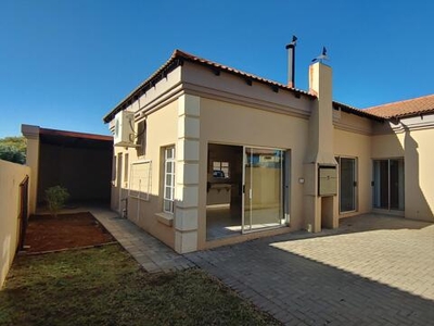 Townhouse For Rent In New Park, Kimberley