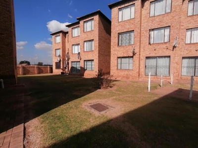 Townhouse For Sale In Greenhills Ext 3, Randfontein