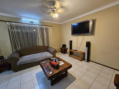 Townhouse For Sale In Hatton Estate, Pinetown