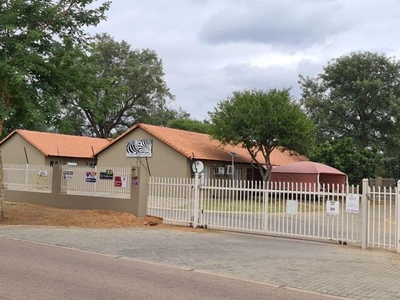 Townhouse For Sale In Lephalale, Limpopo