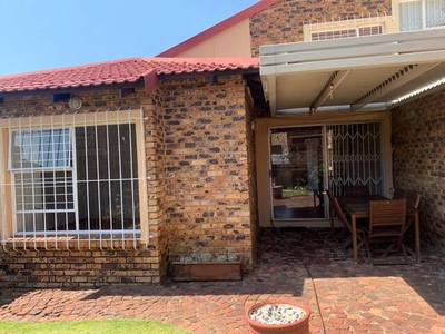 Townhouse For Sale In Randpark Ridge, Randburg