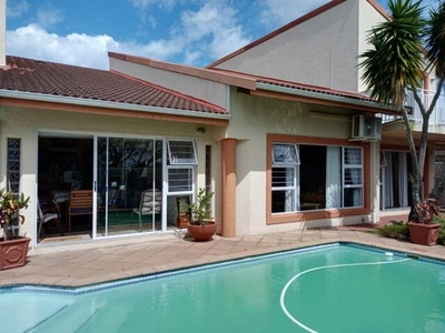 Townhouse For Sale In Uvongo, Margate