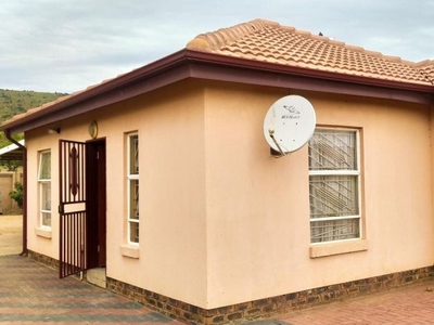 2 Bedroom house for sale in Kirkney, Pretoria