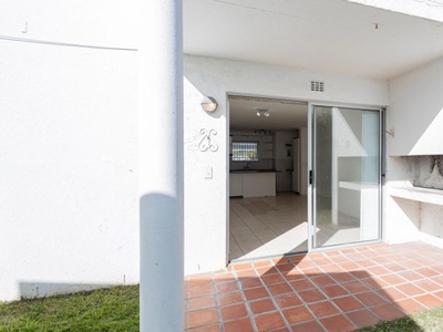2 Bedroom townhouse - sectional for sale in Marina Da Gama, Cape Town