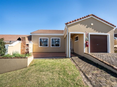 3 Bed Townhouse in Oatlands North