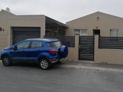 3 Bedroom house for sale in Woodlands, Mitchells Plain