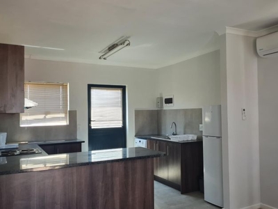 3 Bedroom townhouse - freehold to rent in Blydeville, Upington